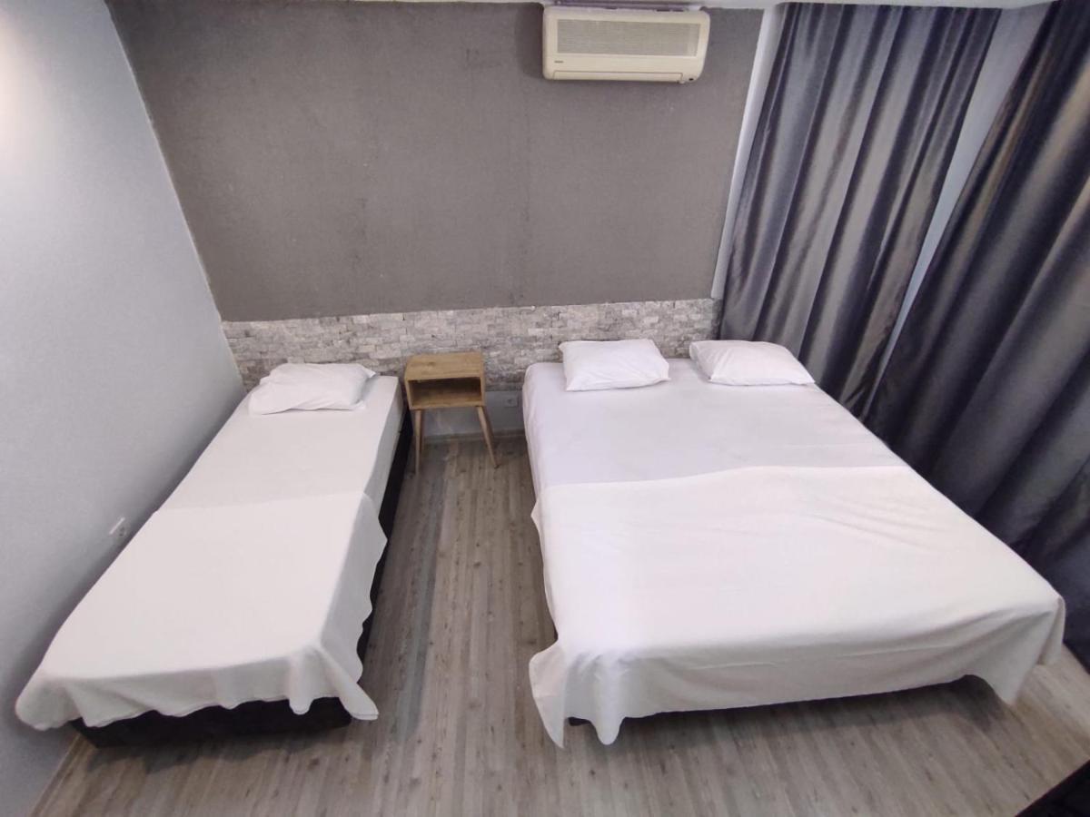 1989 Hotel Sebat Çeşme Kültér fotó