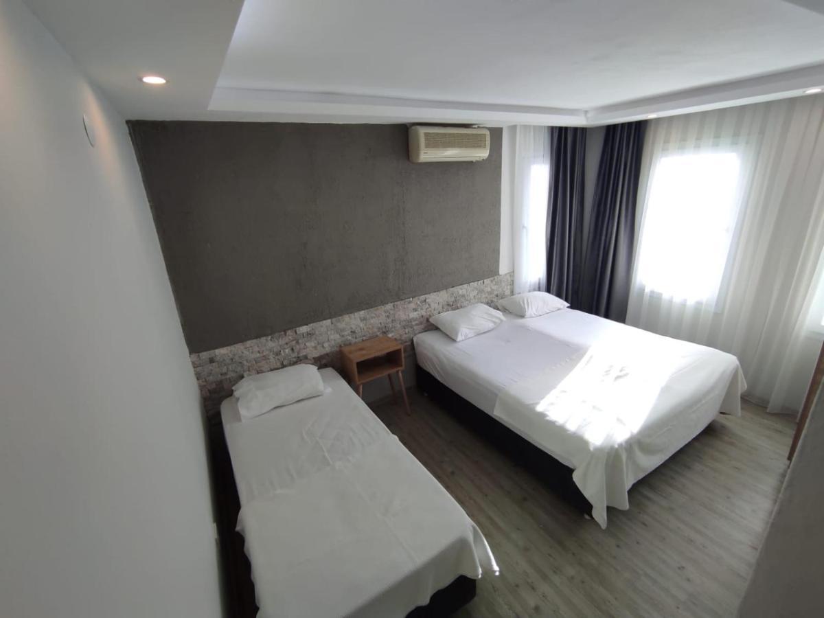 1989 Hotel Sebat Çeşme Kültér fotó