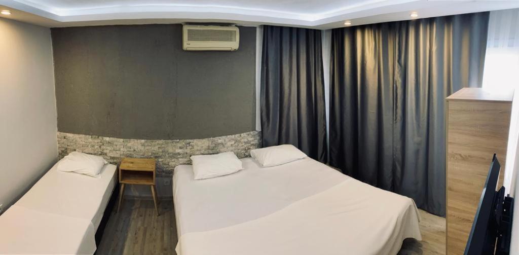 1989 Hotel Sebat Çeşme Kültér fotó