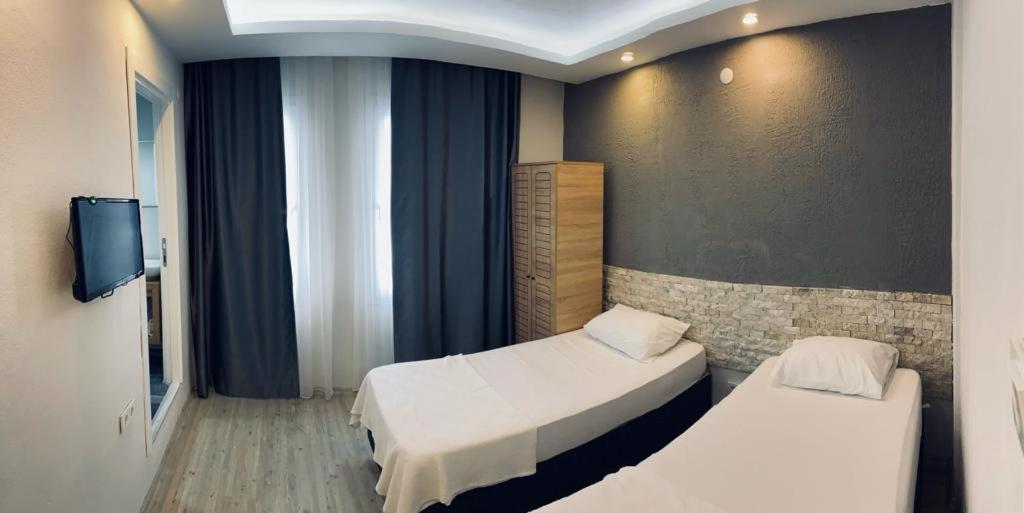 1989 Hotel Sebat Çeşme Kültér fotó
