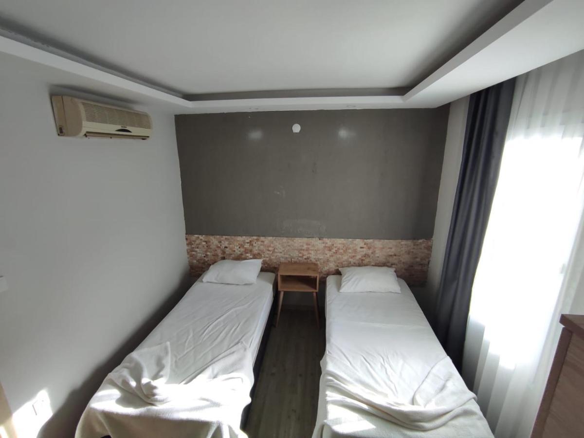 1989 Hotel Sebat Çeşme Kültér fotó