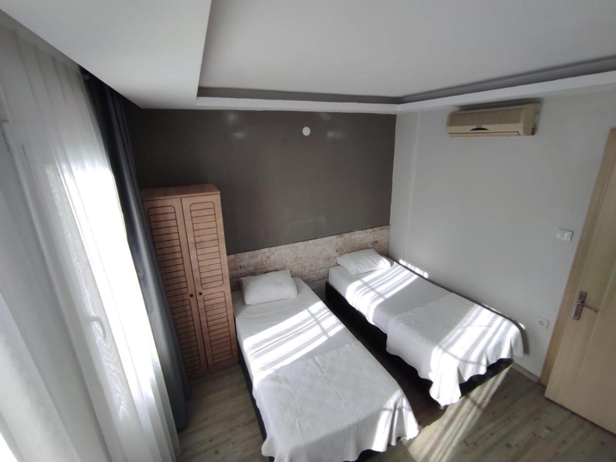 1989 Hotel Sebat Çeşme Kültér fotó