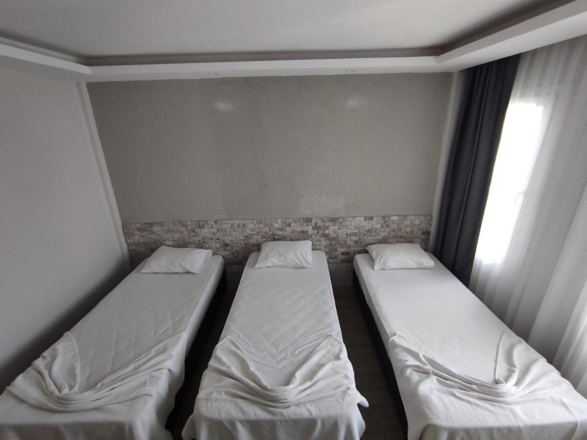 1989 Hotel Sebat Çeşme Kültér fotó