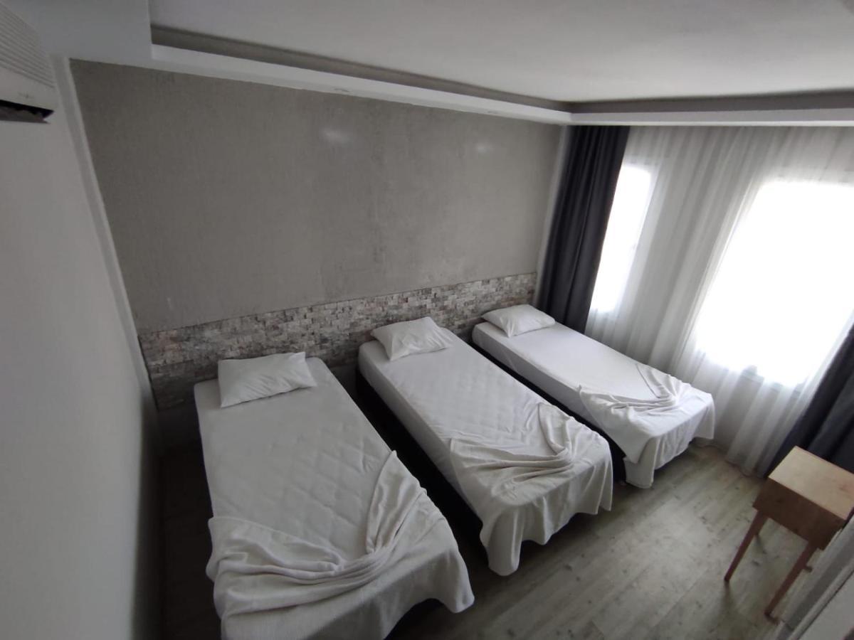 1989 Hotel Sebat Çeşme Kültér fotó